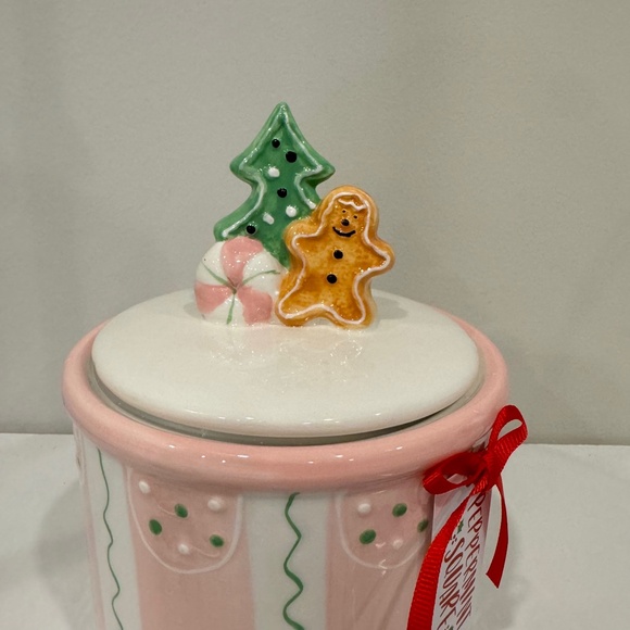 Peppermint Square Gingerbread Christmas Canister - Picture 4 of 5